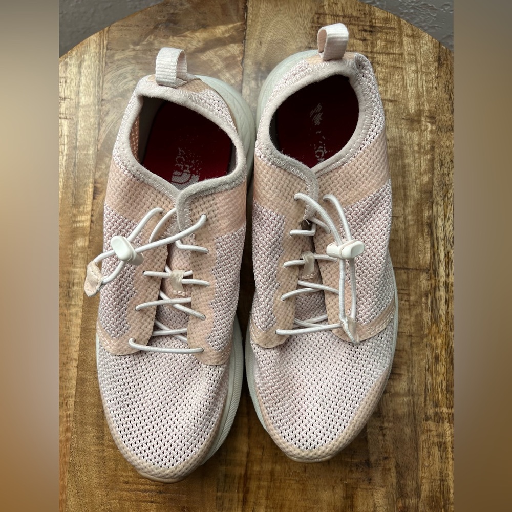 The North Face Vibram Megagrip Hikking shoes